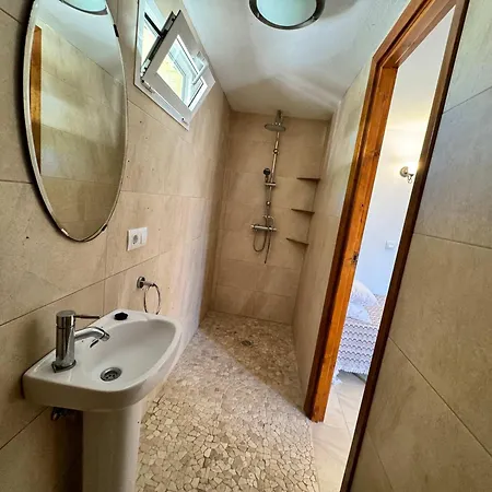 Spacious With Private Pool Montgo