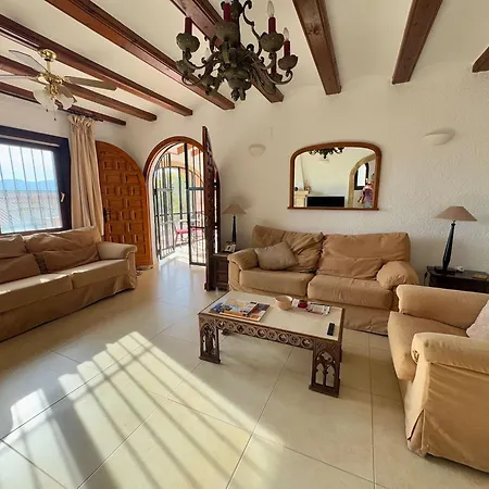 Vila Spacious With Private Pool *