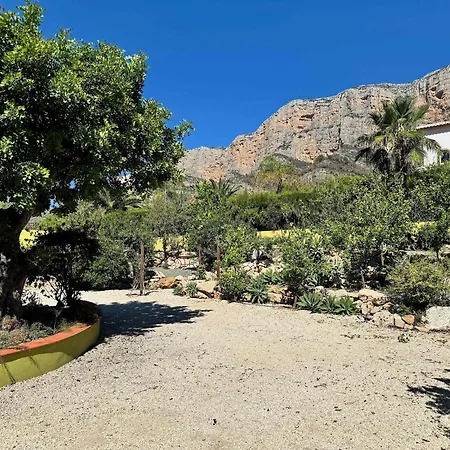 Spacious With Private Pool Villa Montgo