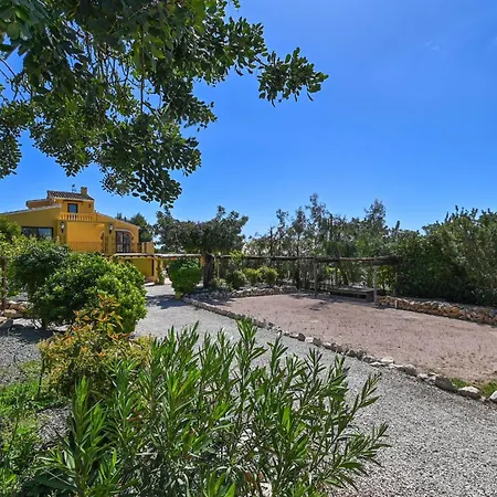 Spacious With Private Pool Villa