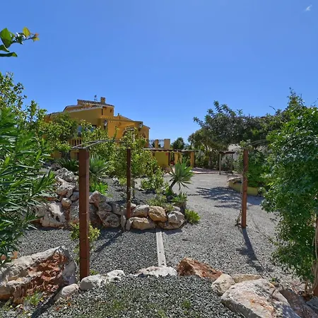 Spacious With Private Pool Montgo