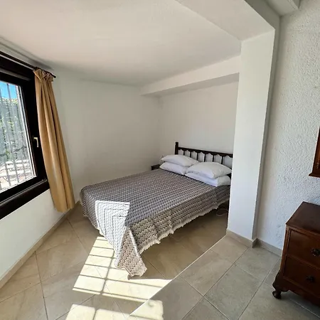 Spacious With Private Pool * Montgo