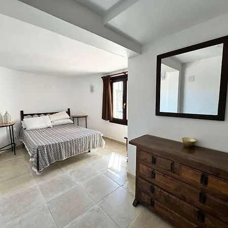 Spacious With Private Pool * Montgo