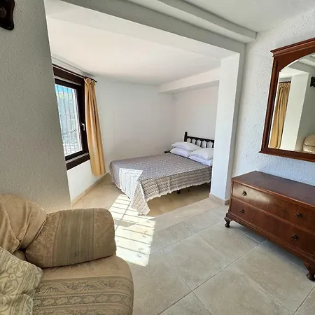 Spacious With Private Pool 빌라 *