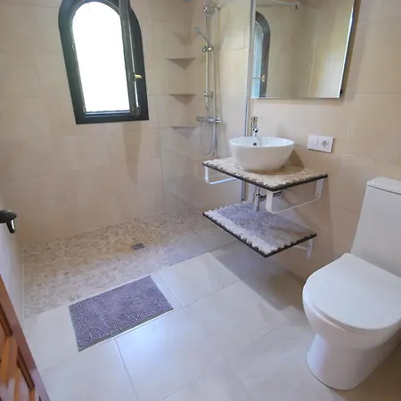 Spacious With Private Pool * Montgo