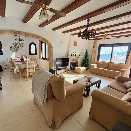 Spacious With Private Pool Villa *