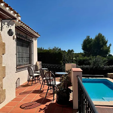 Spacious With Private Pool *