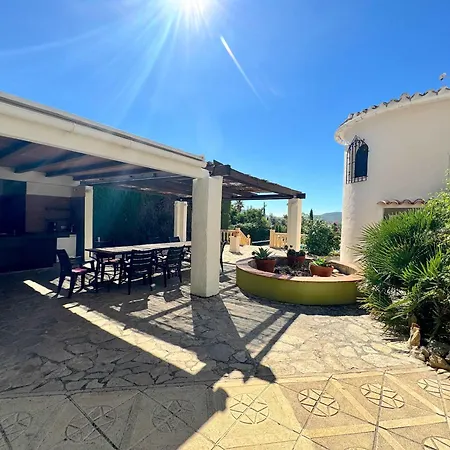 Spacious With Private Pool Villa