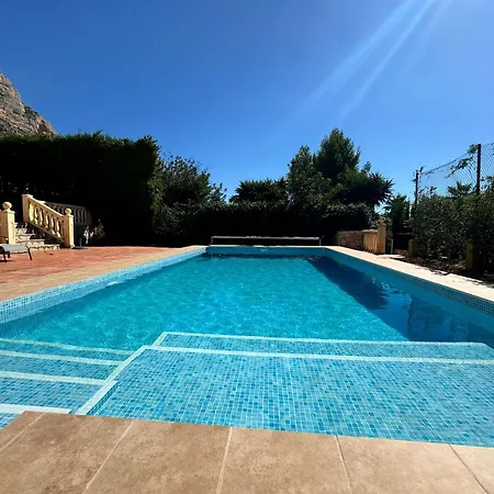 Spacious With Private Pool Villa *