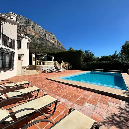 Spacious With Private Pool Villa *