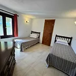 Spacious With Private Pool *