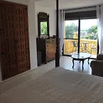 Spacious With Private Pool Montgo