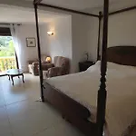 Spacious With Private Pool Villa Montgo