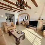Villa Spacious With Private Pool Montgo