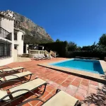 Spacious With Private Pool Villa *