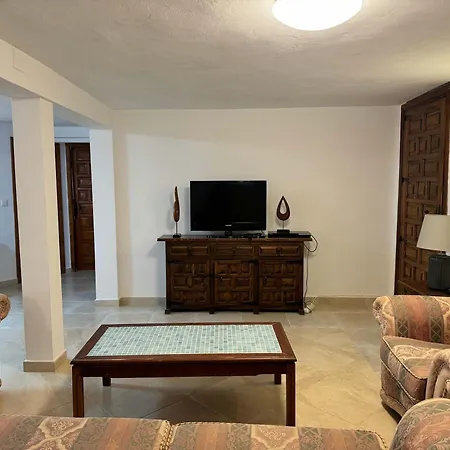Spacious With Private Pool