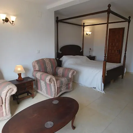 Spacious With Private Pool
