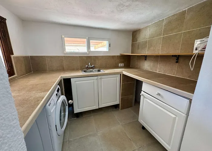 Spacious With Private Pool Villa Montgo