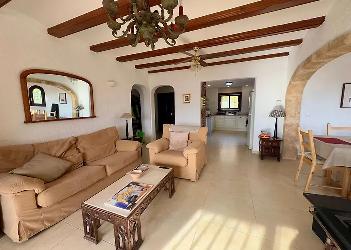 Spacious With Private Pool