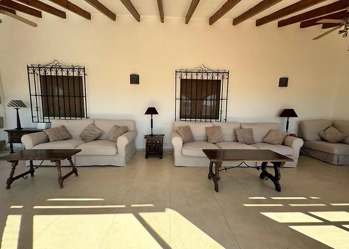 Spacious With Private Pool Villa